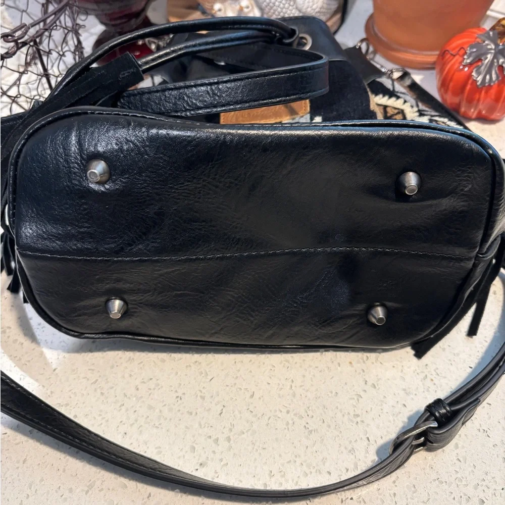 Wrangler Black and Brown Aztec Drawstring Bucket Backpack - Picture 5 of 5